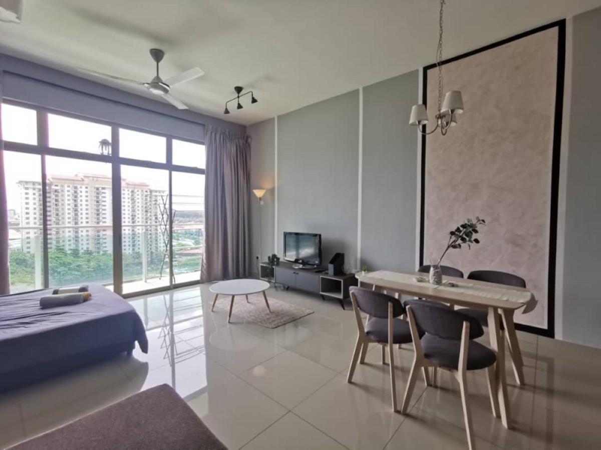 11-Modern Homestay Palazio Lake View Mount Austin Palazio Near Aeon Themepark Toppen Ikea Johor Bahru Extérieur photo
